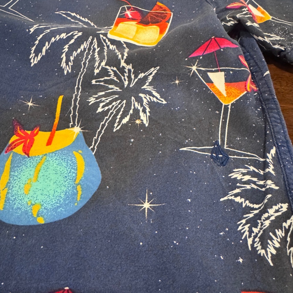 Volcom Hawaiian Button Up Shirt Small - Tropical Drinks Palm Trees Cosmic Vaca - Picture 7 of 8